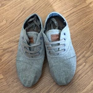 Toms lace-up shoe